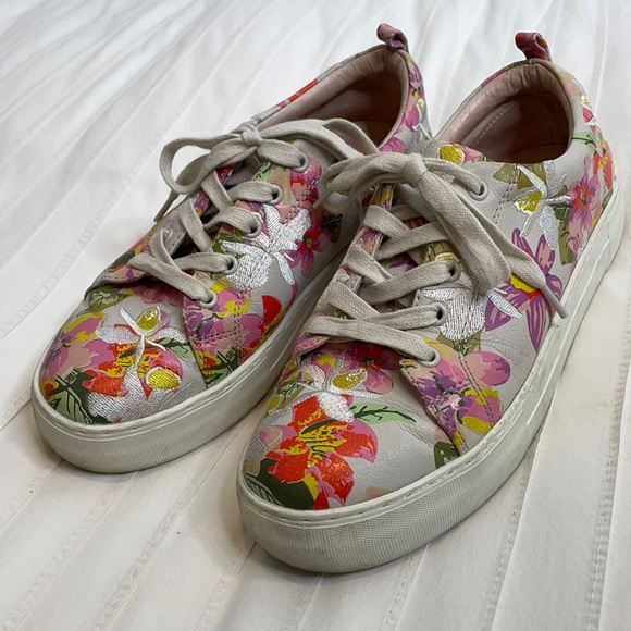 J/Slides floral embroidered chunky heel sneakers - Picture 4 of 9